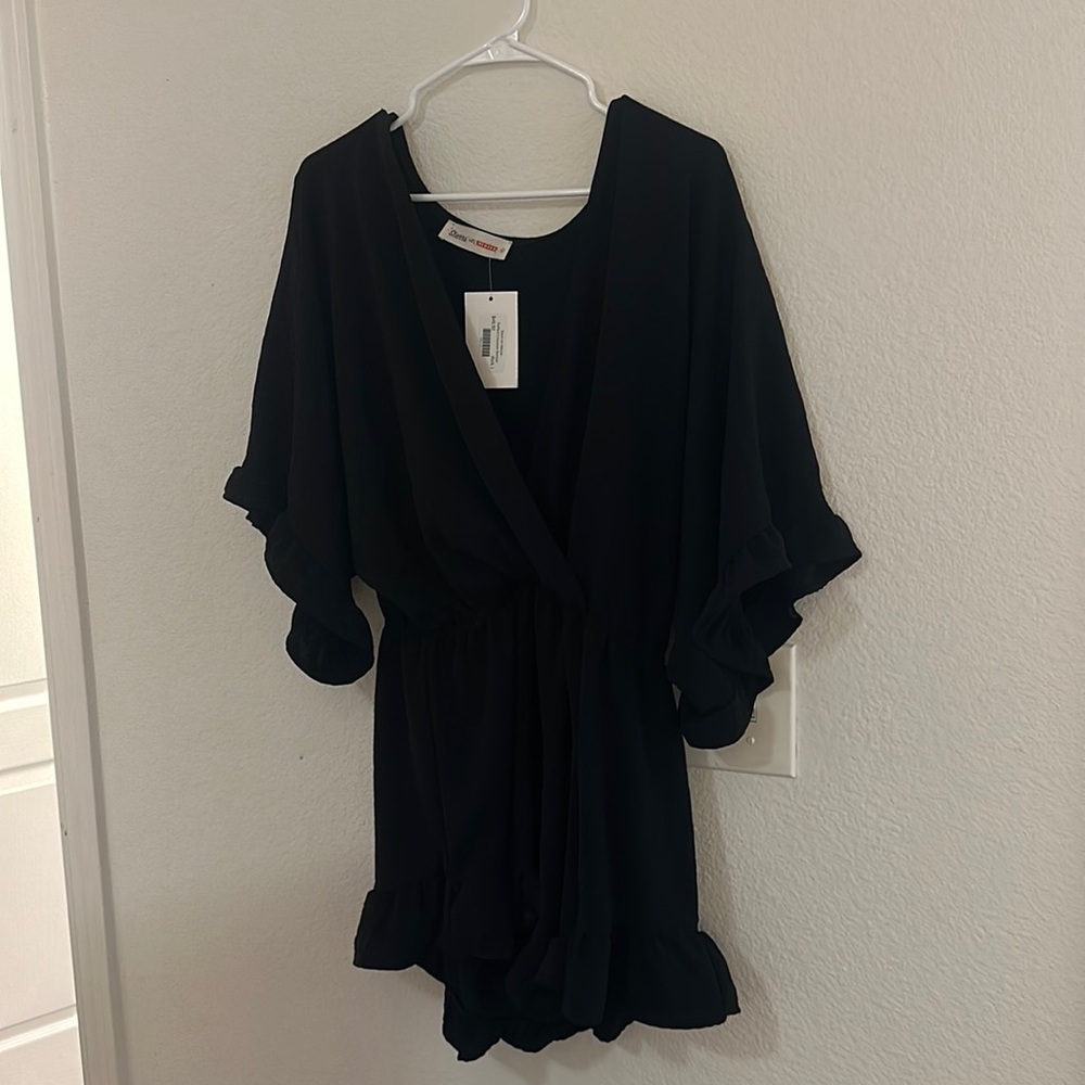 Black ruffle Romper